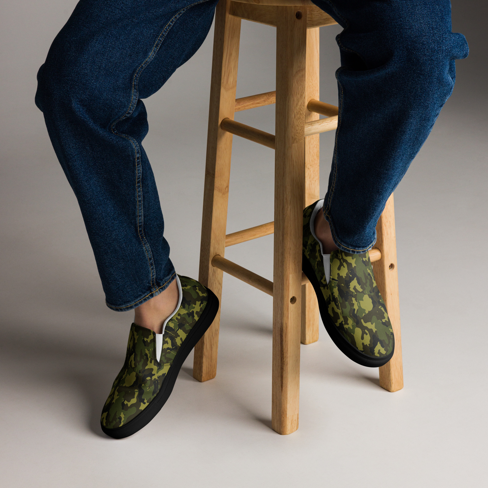 Men’s slip-on canvas shoes - Image 2