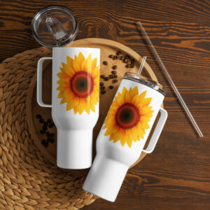 Travel mug with a handle